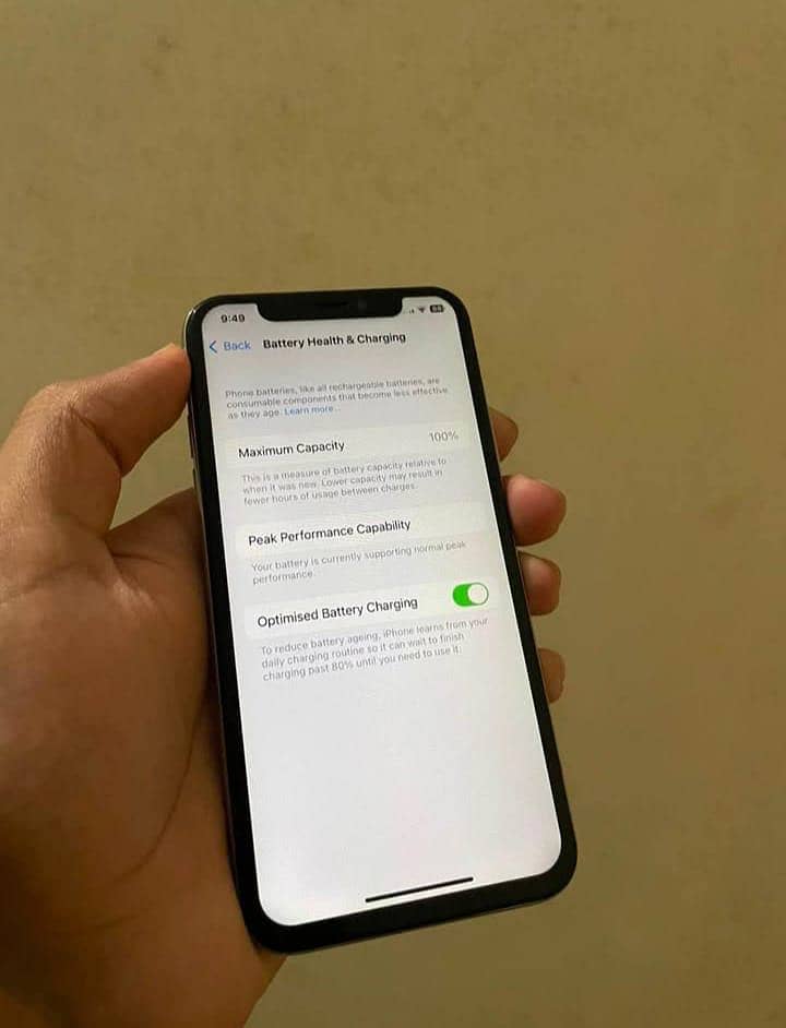 Apple iPhone X 4