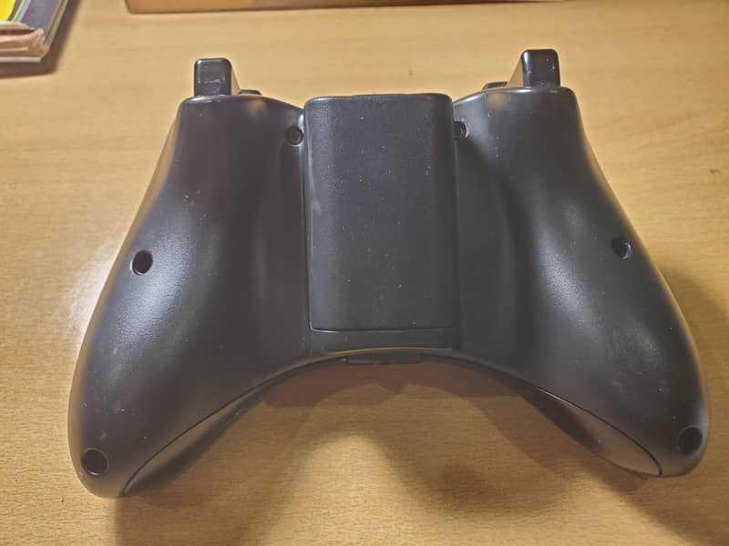wireless 2 Xbox controlers 2