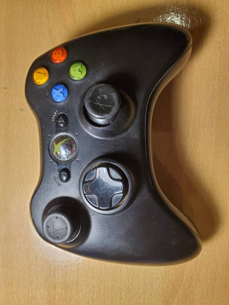 wireless 2 Xbox controlers 3