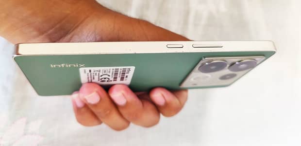 Infinx note 40 8+8/256 CONDITION 10/9.9