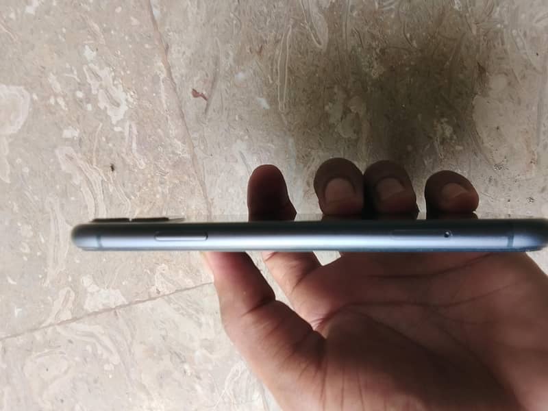 Apple iPhone 11 5
