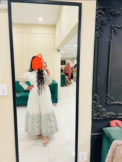 Model open maxi style dress