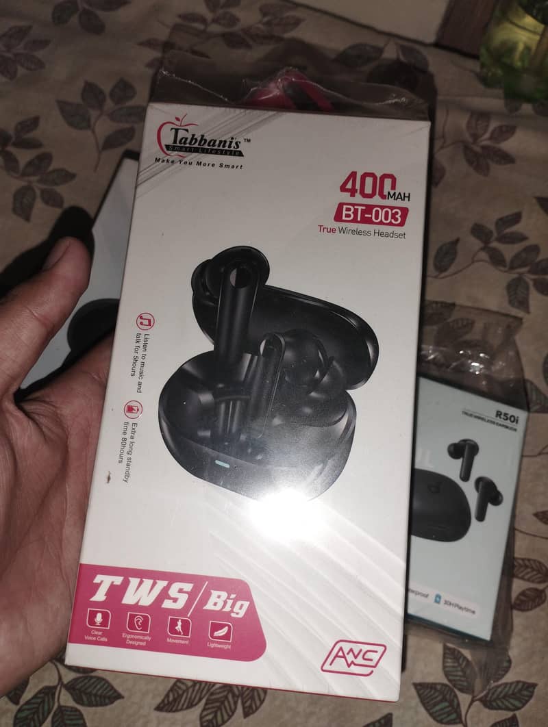 Earbuds 2