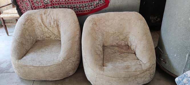 Pair of Stylish Oversized Barrel/Tub Chairs – Excellent Comfort