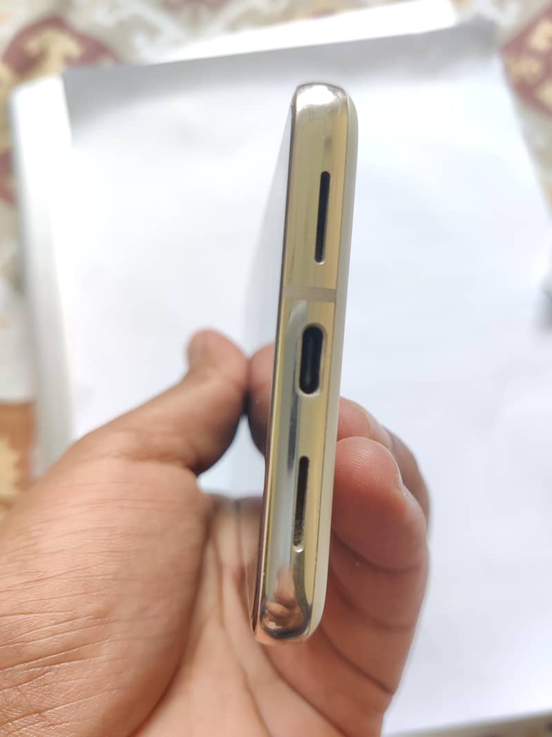 Google pixel 8 Pro 3