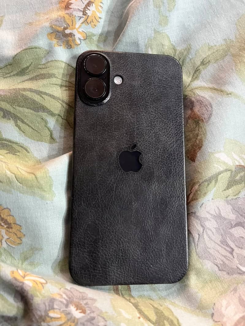 Apple iPhone 16 Plus 5