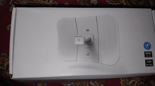 Ubiquiti LiteBeam M5 23dBi (10/10 Condition) - Complete Dish & Adapter