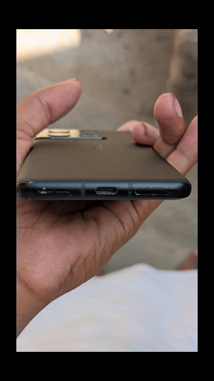 One Plus 10 Pro 4