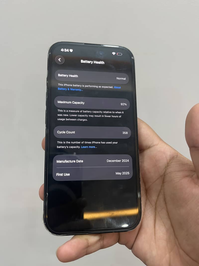 Apple iPhone 16 1