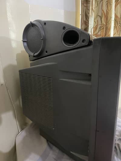 Old crt tv with external boofers all ok 100% working