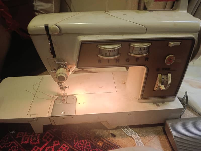 Singer sewing machine 0