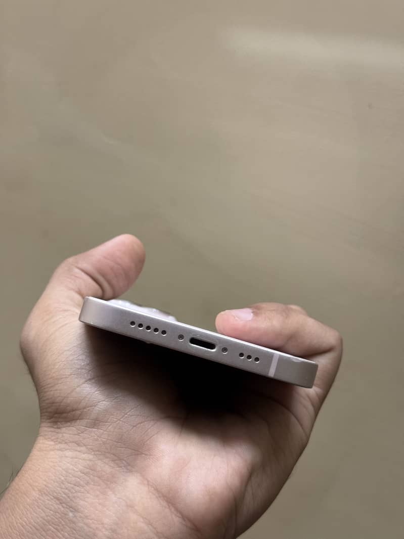 Apple iPhone 13 3