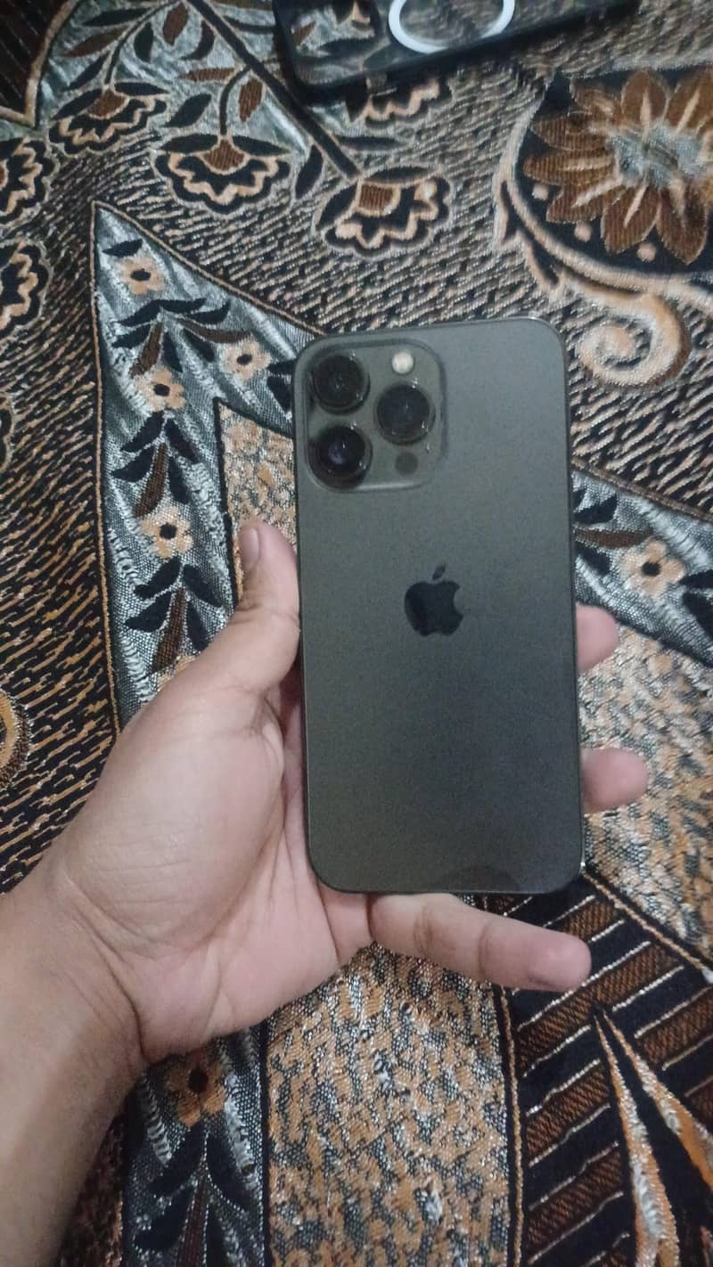 Apple iPhone 13 Pro 0