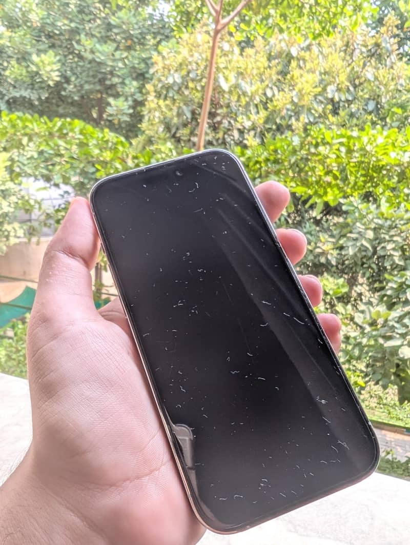 Apple iPhone 14 Pro 1