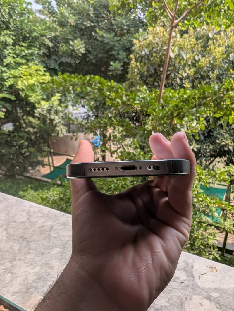 Apple iPhone 14 Pro 2