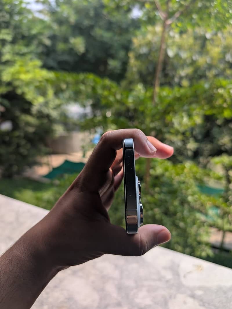 Apple iPhone 14 Pro 4