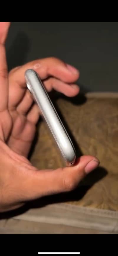 Apple iPhone XR