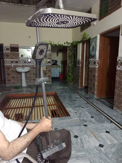 washroom shower