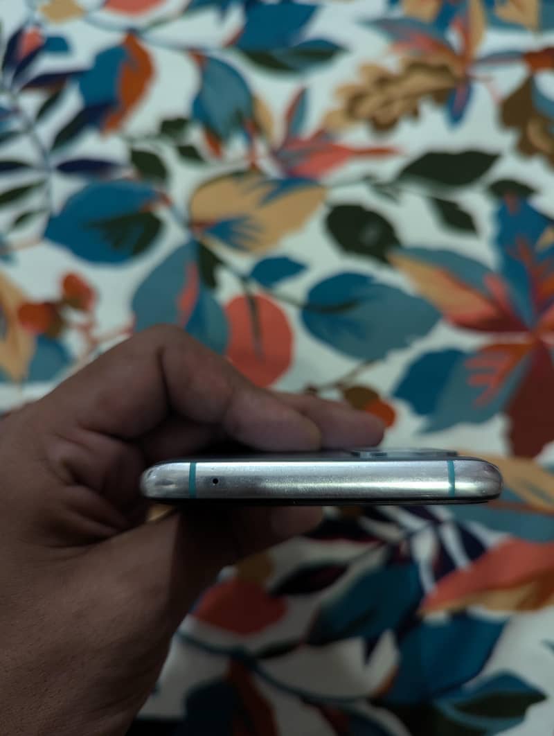One Plus 8T 4