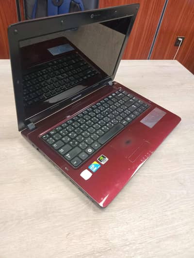 Samsung laptop  4gb ram / 300gb storge
