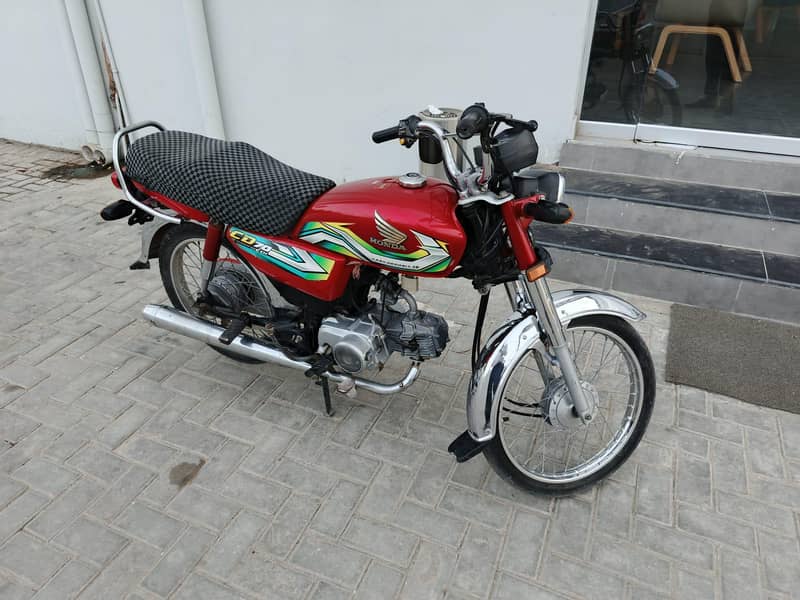 Honda CD70 0