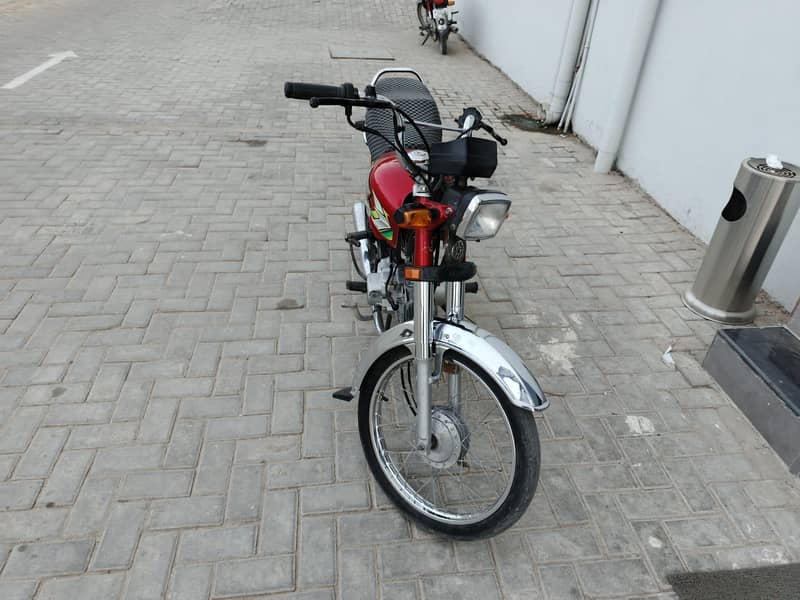 Honda CD70 3