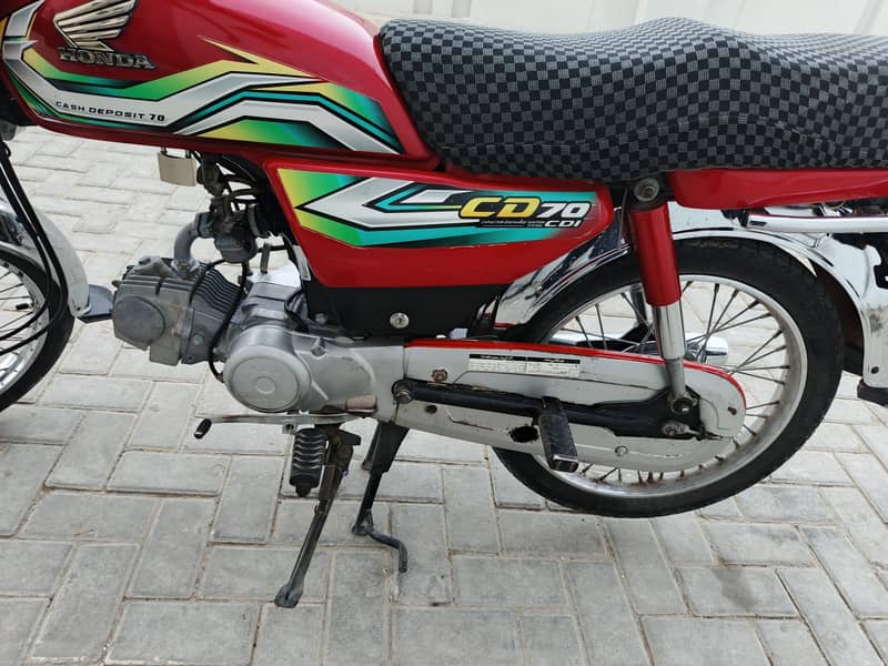 Honda CD70 4
