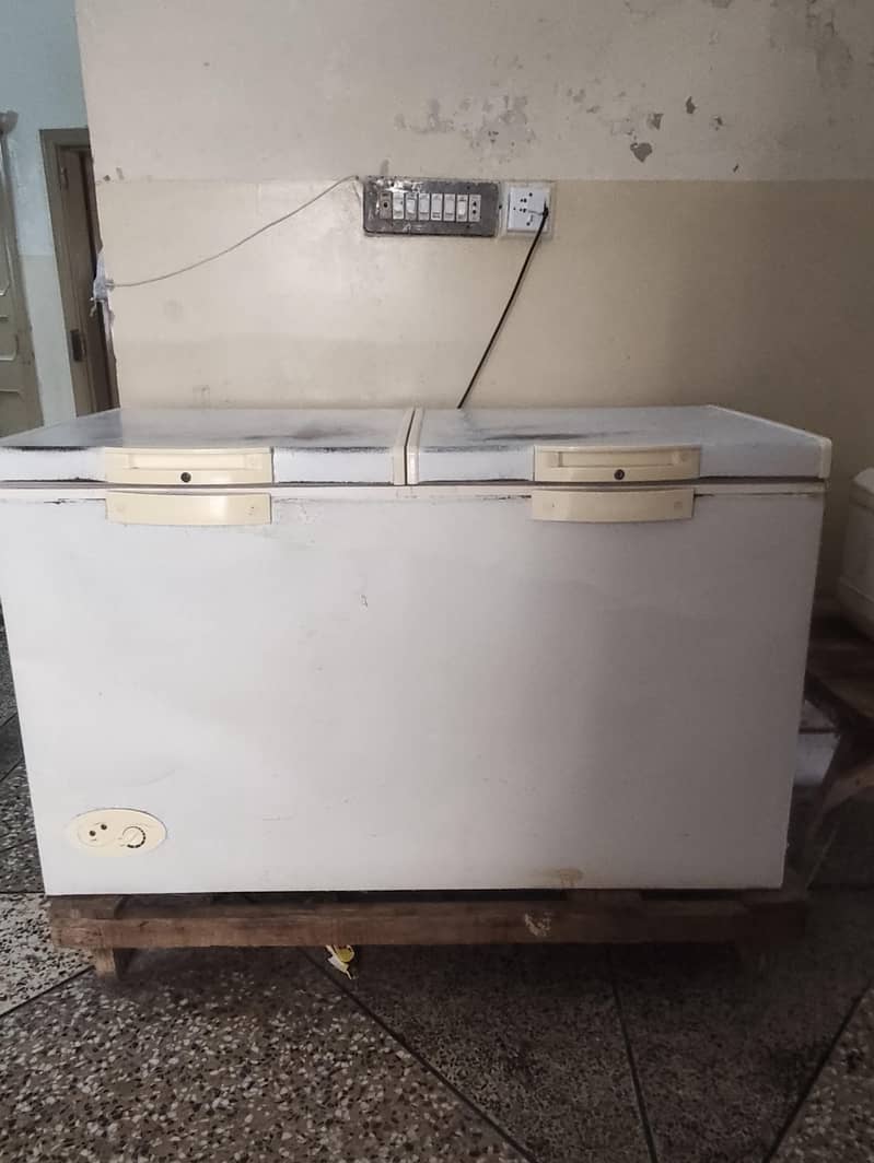 Dawlance deep freezer 3