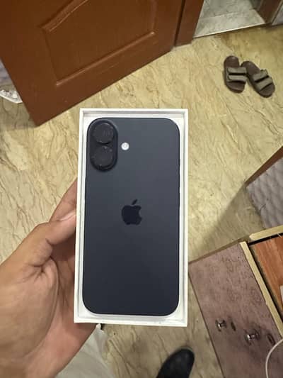 Apple iPhone 16