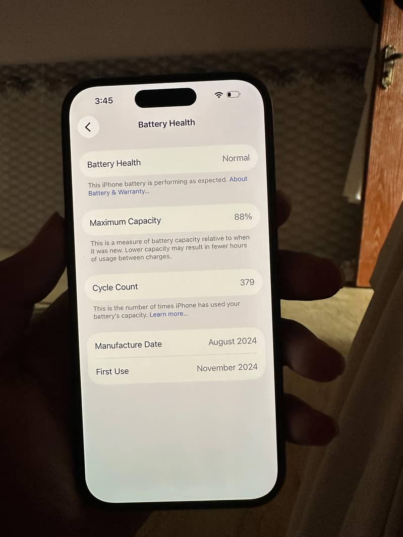 Apple iPhone 16 1