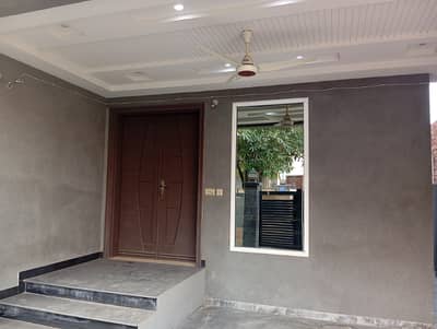 A BLOCK 10 MARLA HOUSE AVAILABLE FOR RENT