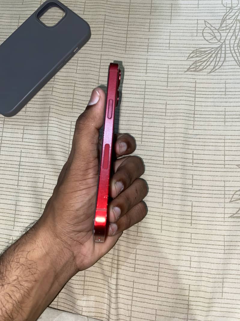 Apple iPhone 13 3