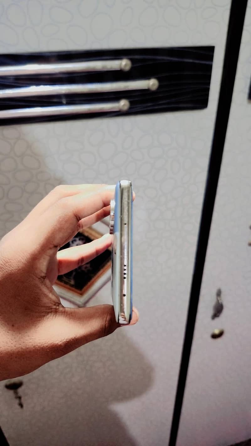 Tecno CAMON 40 2