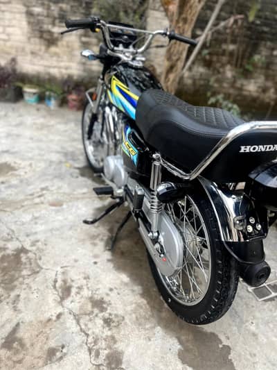 Honda CG 125 25/26 sticker all ok bike .