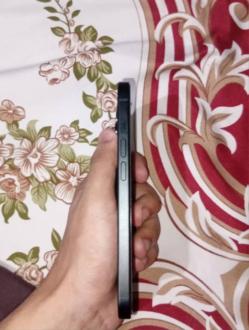 Apple iPhone 15 1