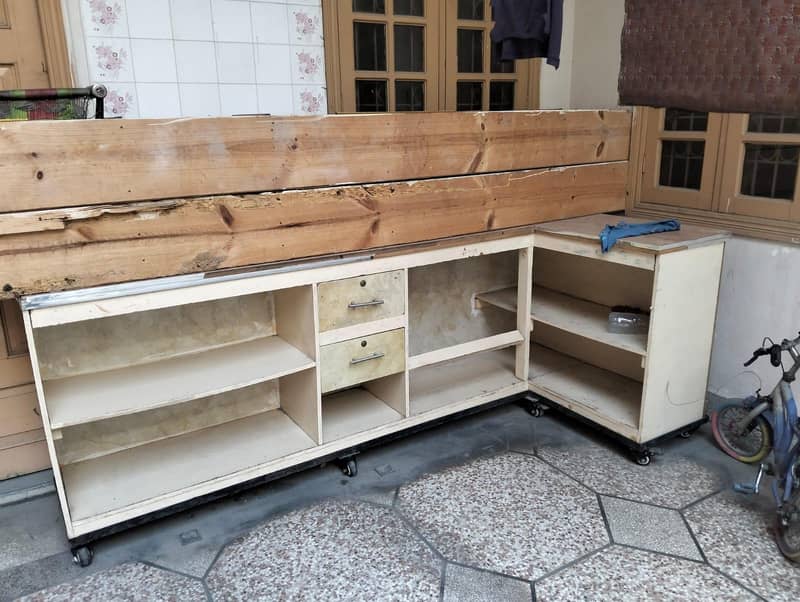 Reception table for Shop 1