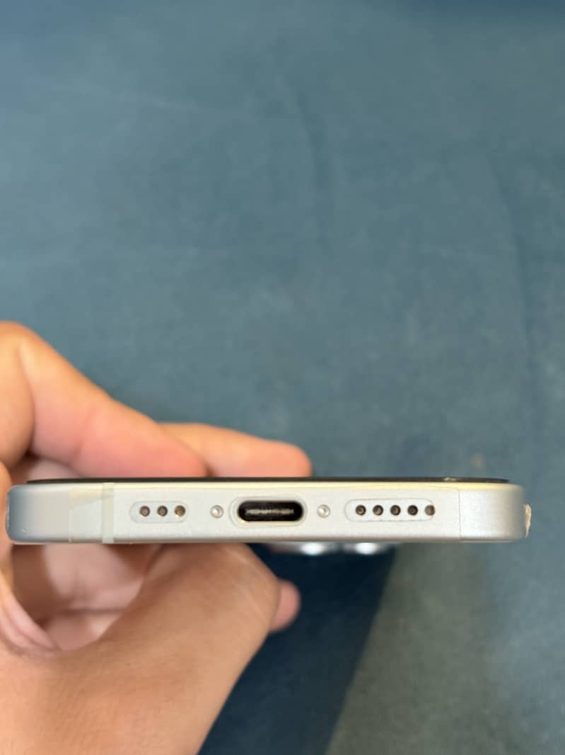 Apple iPhone 15 2