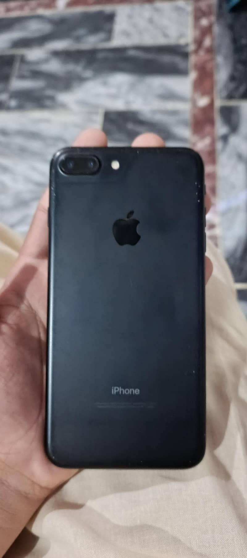 Apple iPhone 7 Plus 1