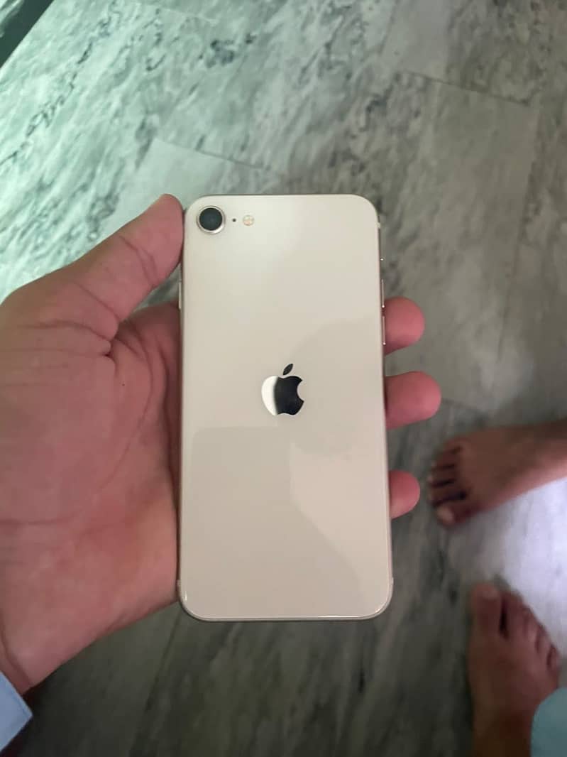 Apple iPhone SE 3rd generation 4