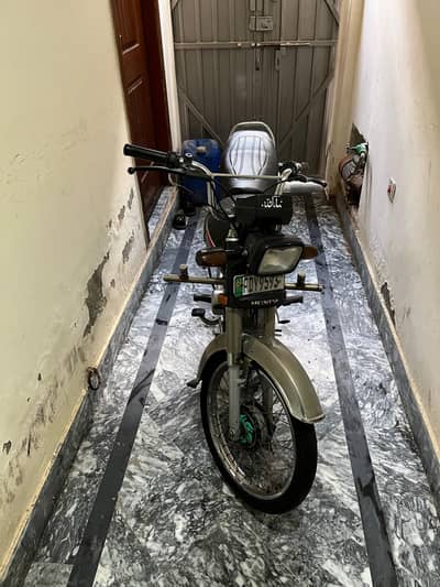 Honda 70. . . .