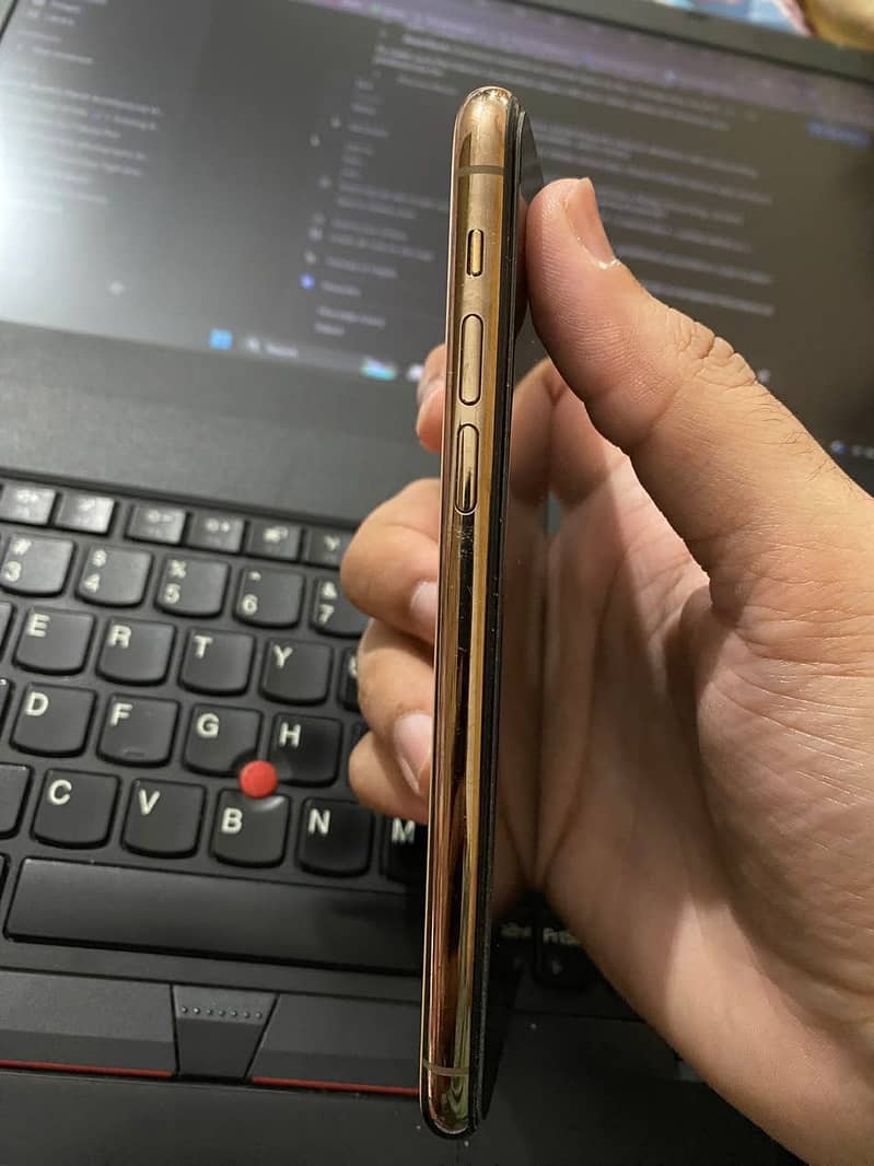 Apple iPhone 11 Pro 7
