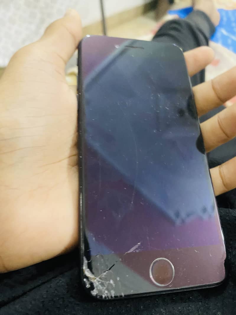 Apple iPhone 7 3