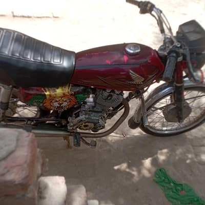 Honda CG 125 Available in reasonable price