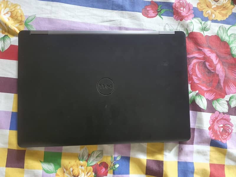 Dell Latitude E5570 1