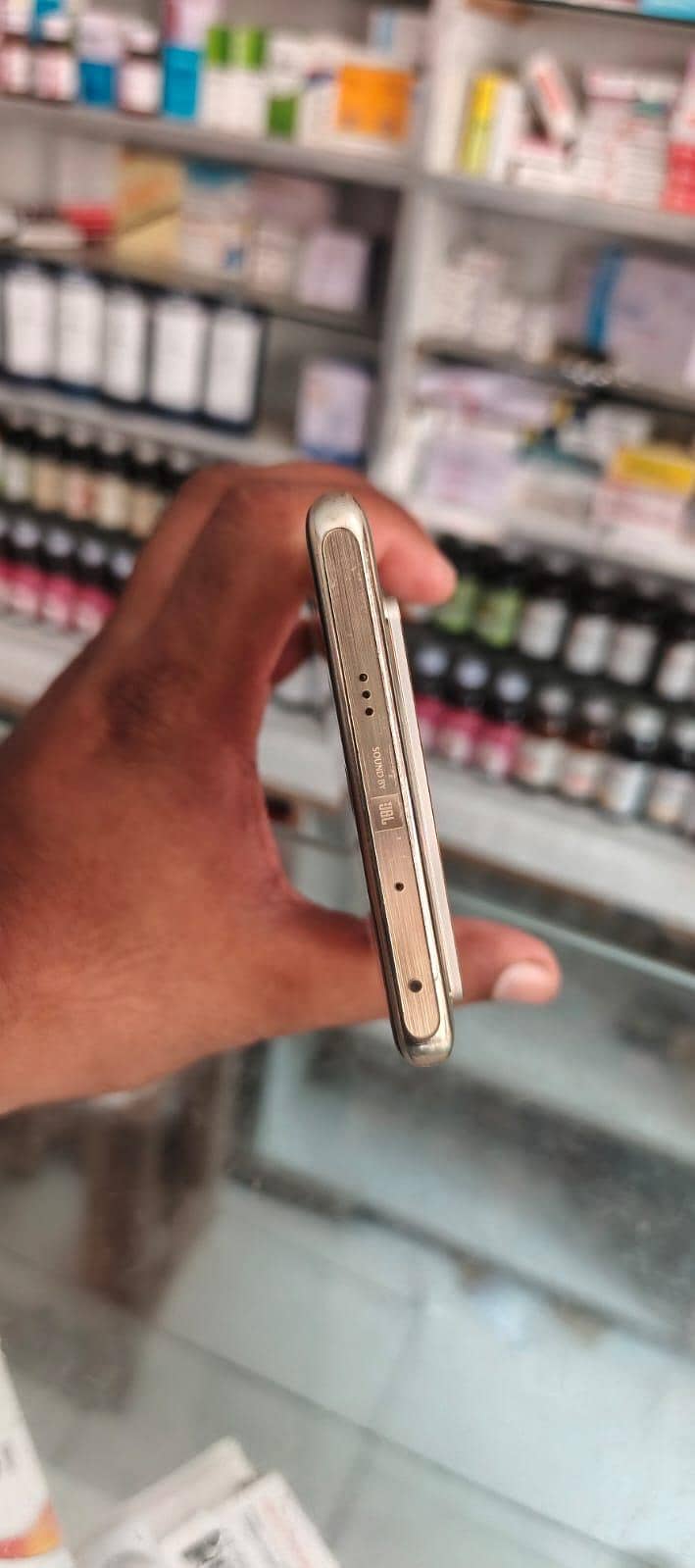 Infinix Note 40 Pro 4