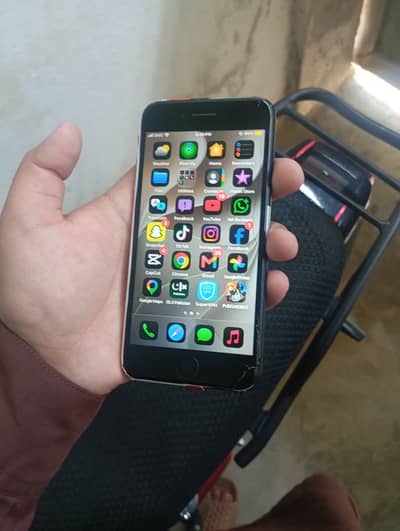 Apple iPhone SE