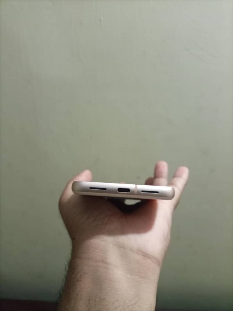 Google Pixel 8 2