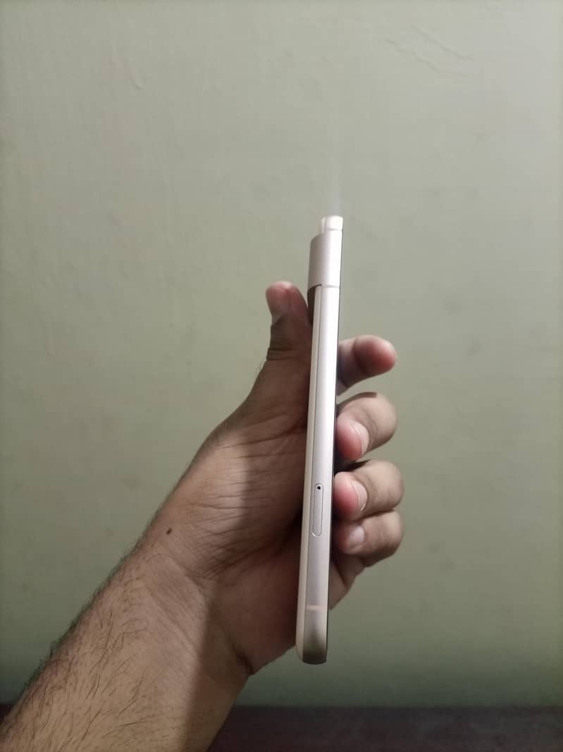 Google Pixel 8 5