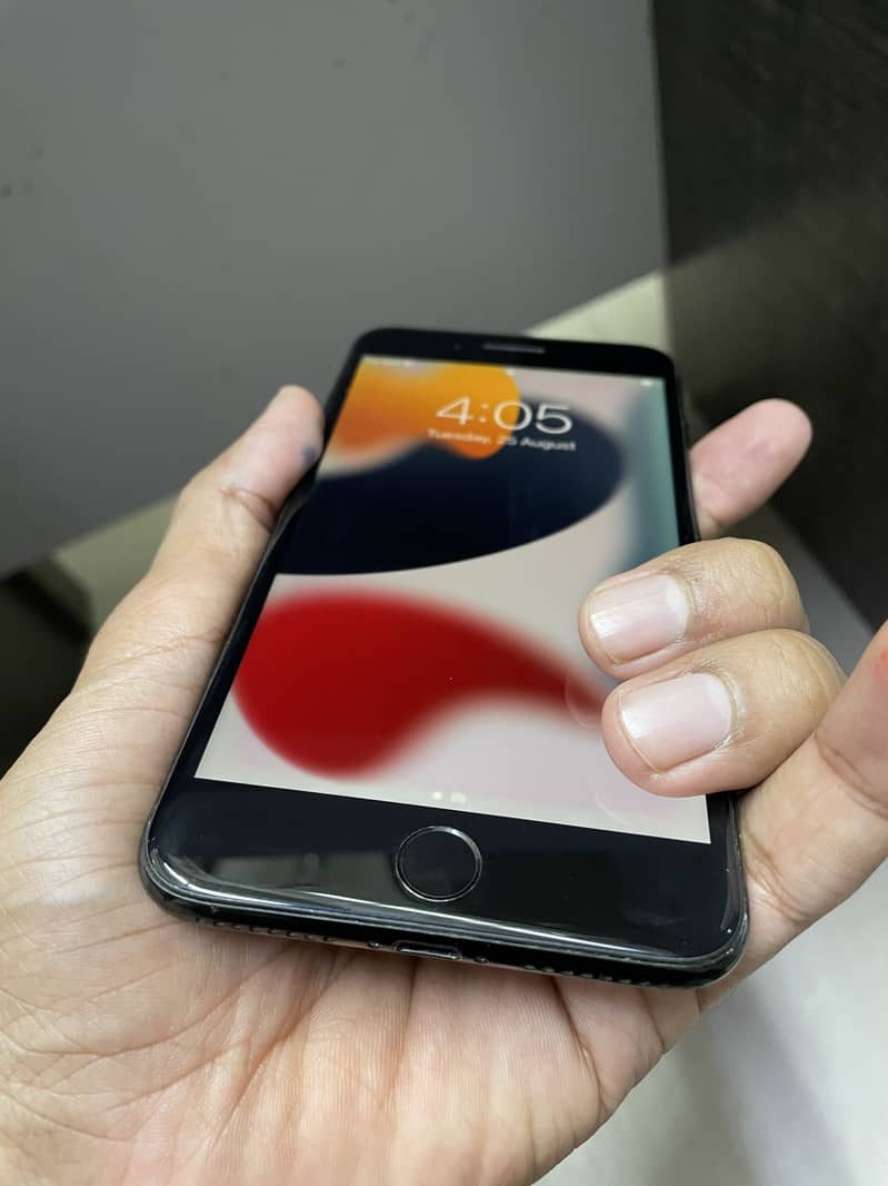 Apple iPhone 7 Plus 2