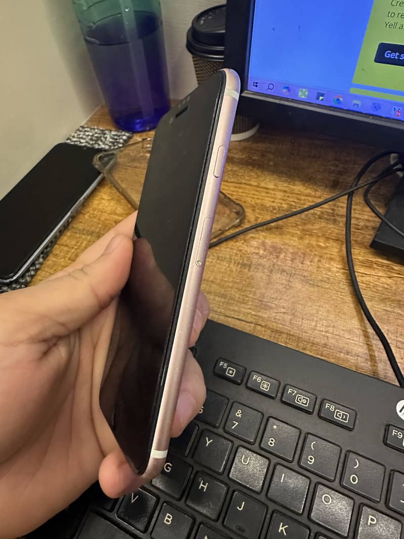 Apple iPhone 7 6